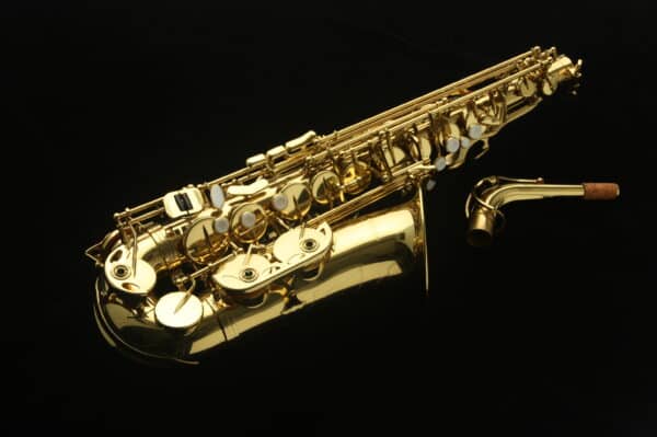 Saxo alto Harlem AS-200 Nuevo! Con estuche ligero