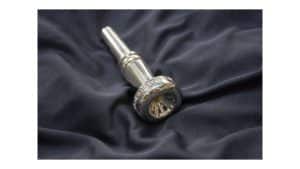 Boquilla All Brass modelo "Extra Wide" para trompeta