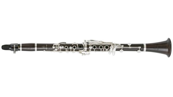 A Clarinet F. Arthur Uebel Advantage Grenadilla 18 Keys