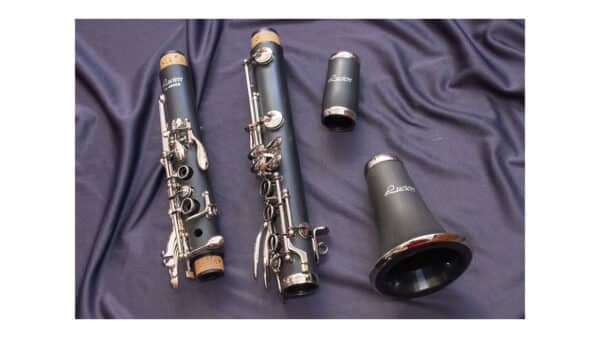 Lucien Bb Clarinet CL-480NE 18 keys