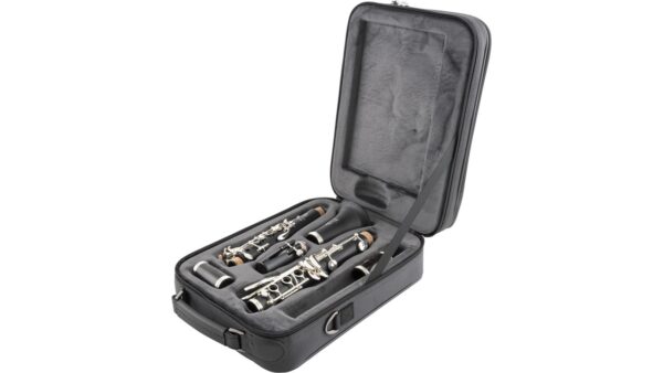Clarinete en Sib F. Arthur Uebel Etude barrilete de madera