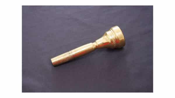 Boquilla Denis Wick 3 Dorada para Trompeta