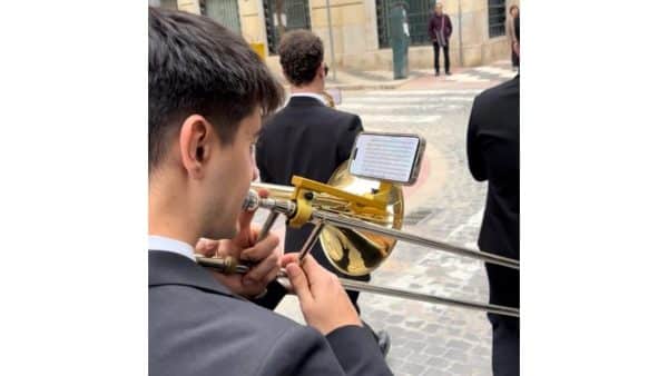 Atril de marcha de Trombón para Móvil y eBook