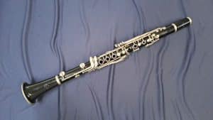 Clarinete Noblet cuerpo de madera
