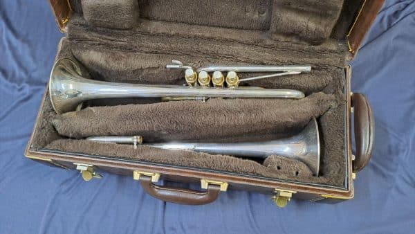 Trompeta Schilke E3L-4 Mib - 4 pistones