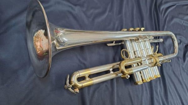 Trompeta Schilke E3L-4 Mib - 4 pistones