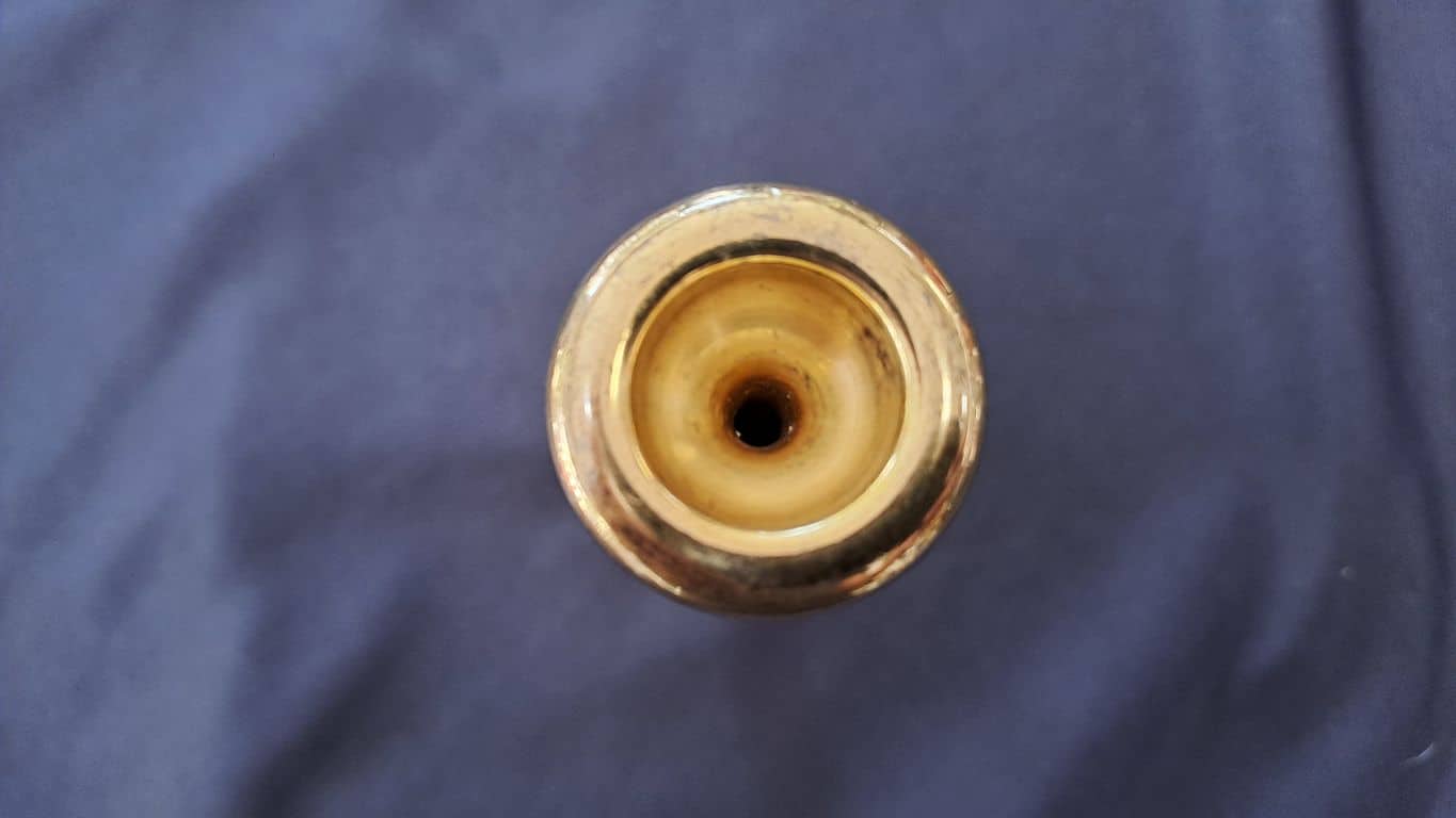 Bach CORP 10 1/2D mouthpiece for trumpet - gold plated - Image 3