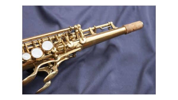 Saxo Soprano Júpiter JPS-547