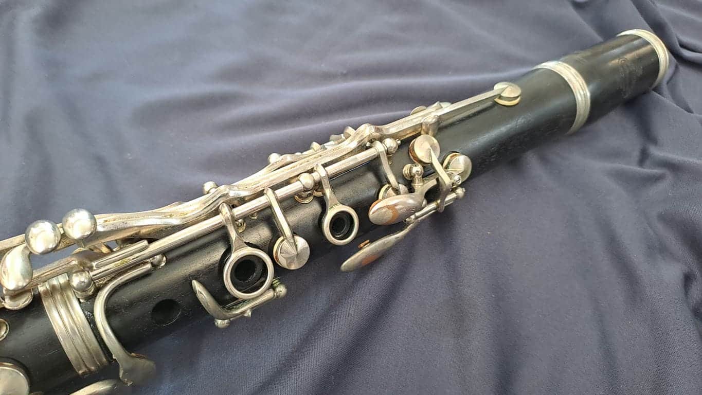 Buffet Crampon E11 Clarinet - Image 4
