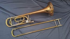Trombón Yamaha YSL-682G Bb/F