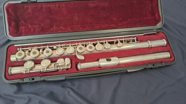 Flauta travesera Yamaha YFL-281SII