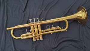 Trompeta Yamaha YTR-2330