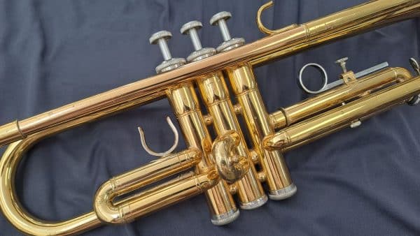 Trompeta Yamaha YTR-2330