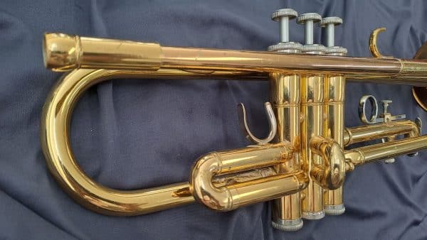 Trompeta Yamaha YTR-2330