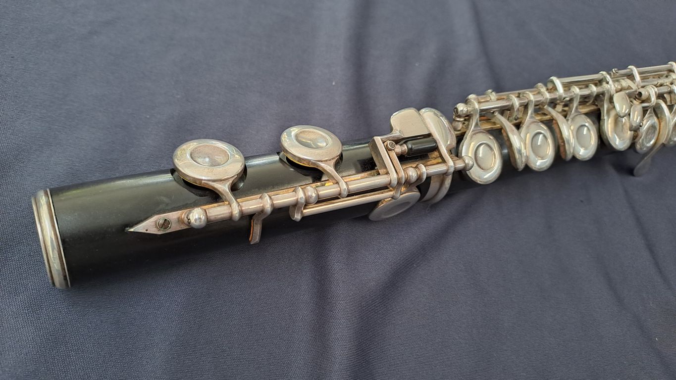 Vintage A.E. Fischer wooden flute - Image 3